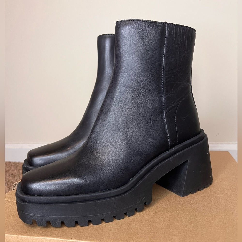 Steve Madden boots